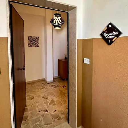 Daire Vanvitelli's House